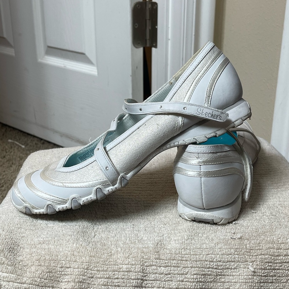Skechers White Athletic Shoes with Chunky Sole